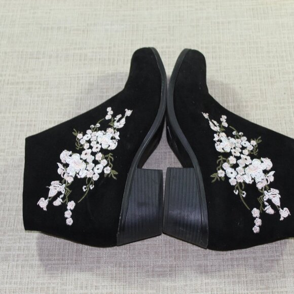 Justfabulous Size 10 Black Floral Embroidered Ankle Boots - Picture 4 of 6